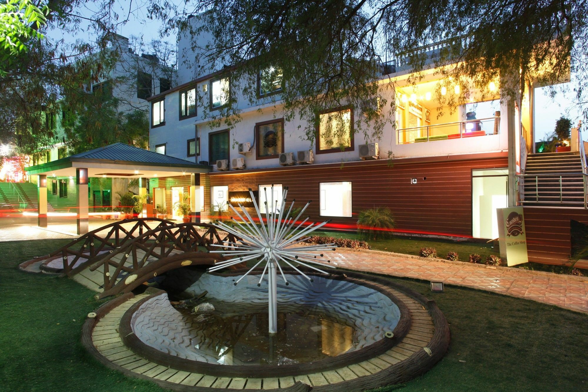 The Byke Grassfield Resort With Outdoor Pool, Shyam Nagar, Jaipur Eksteriør billede